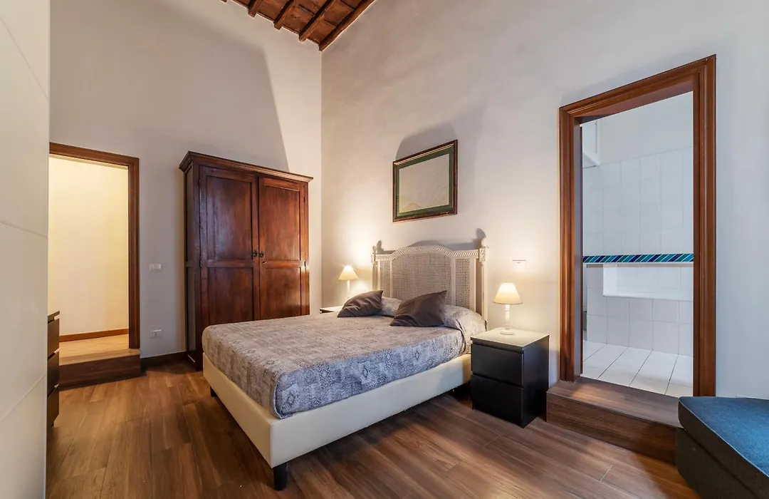 Guesthost - Pantheon Charming Apartment-1